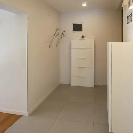 Apartment Deluxe Lea With Large Garden Split