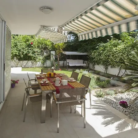 Apartment Deluxe Lea With Large Garden *
