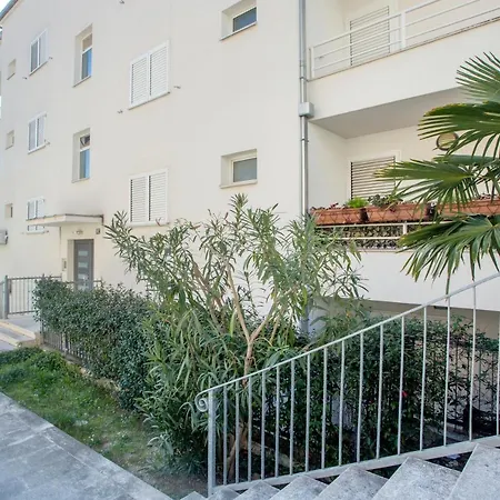 Deluxe Lea With Large Garden * Split