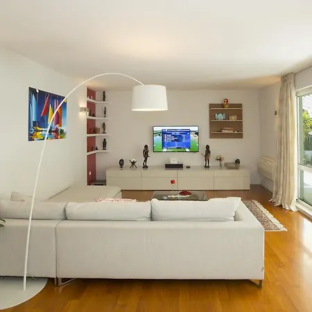 Deluxe Lea With Large Garden