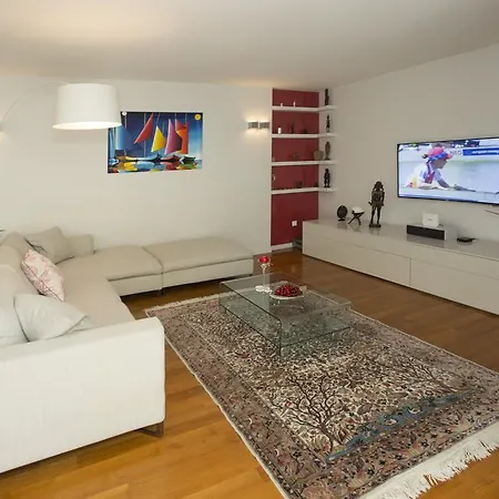 Deluxe Lea With Large Garden * Split